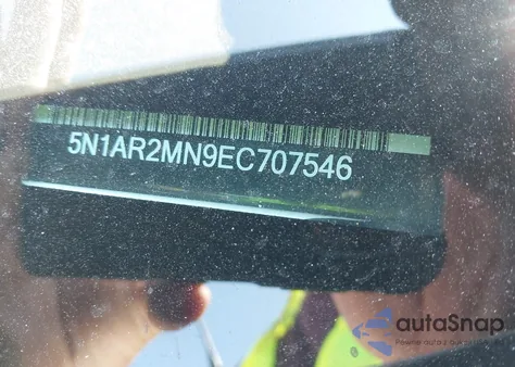 2014 Nissan Pathfinder Sl z USA, uszkodzony, nr VIN 5N1AR2MN9EC707546